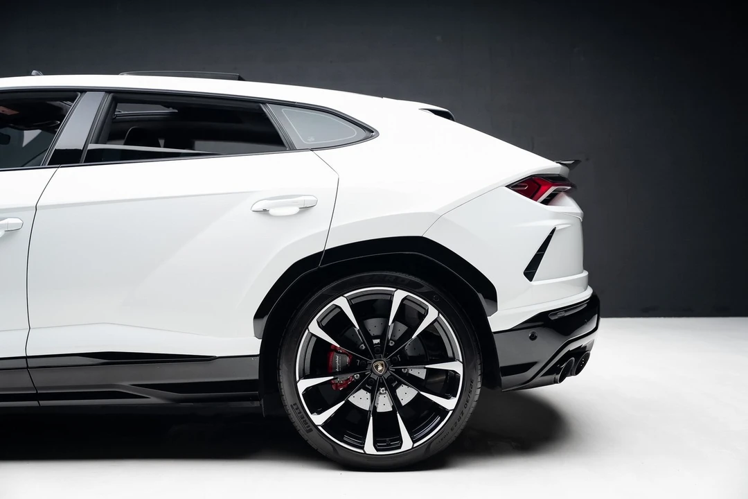2022 Lamborghini Urus - Image 19 of 21