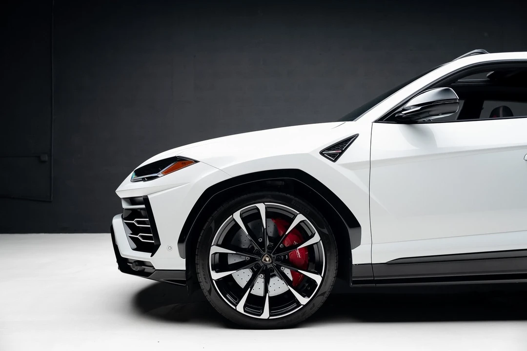 2022 Lamborghini Urus - Image 17 of 21