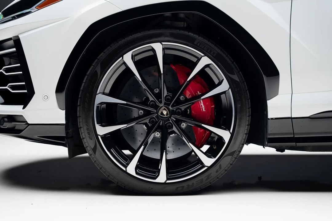 2022 Lamborghini Urus - Image 18 of 21