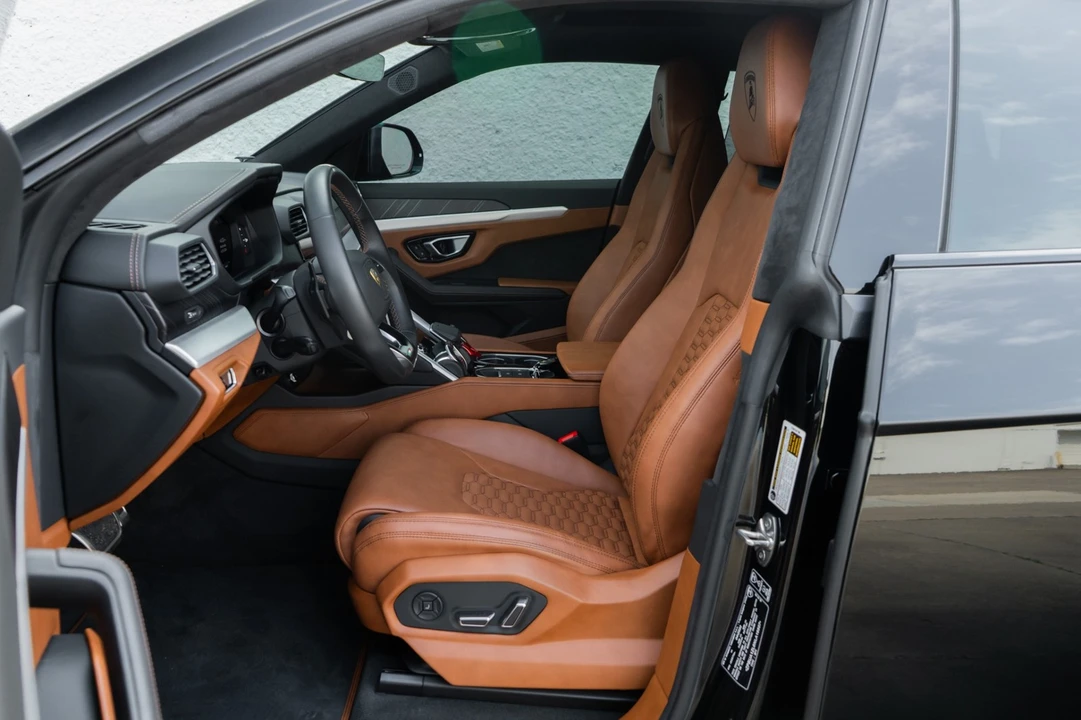 2022 Lamborghini Urus - Image 6 of 31