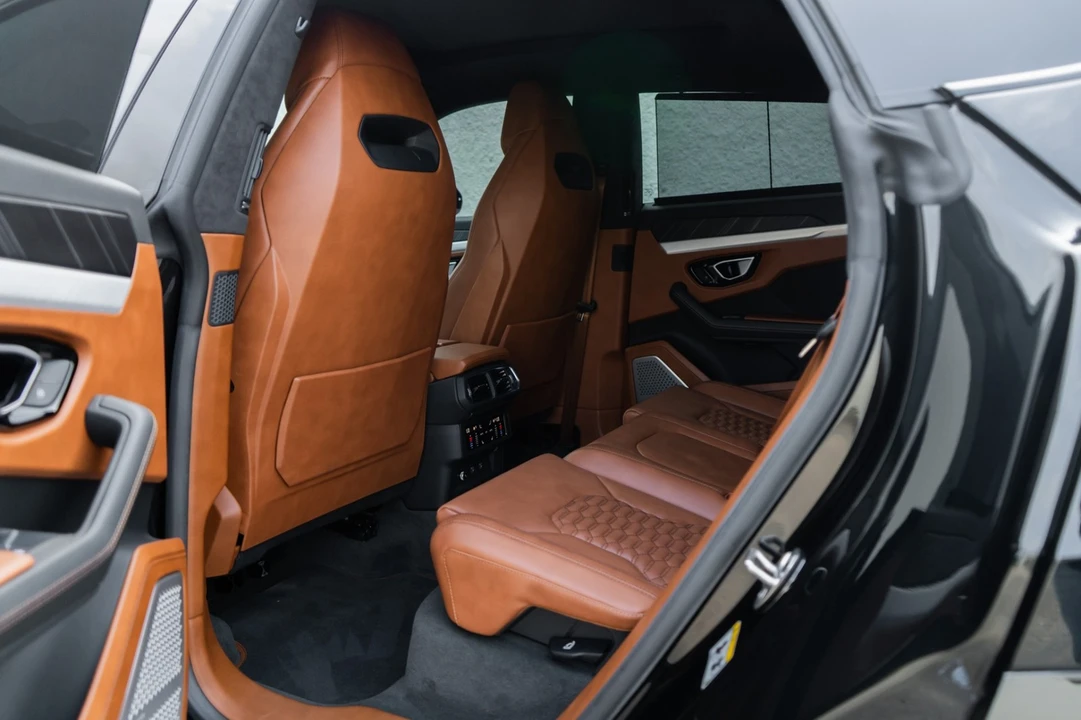 2022 Lamborghini Urus - Image 29 of 31