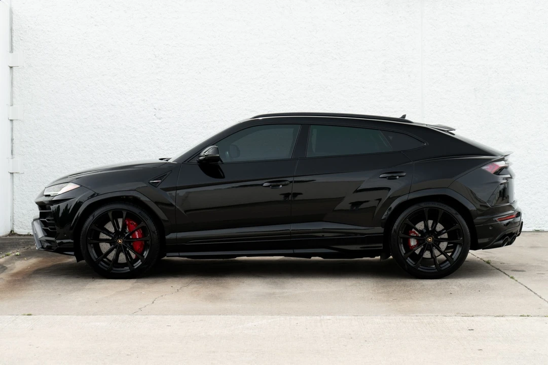 2022 Lamborghini Urus - Image 3 of 31