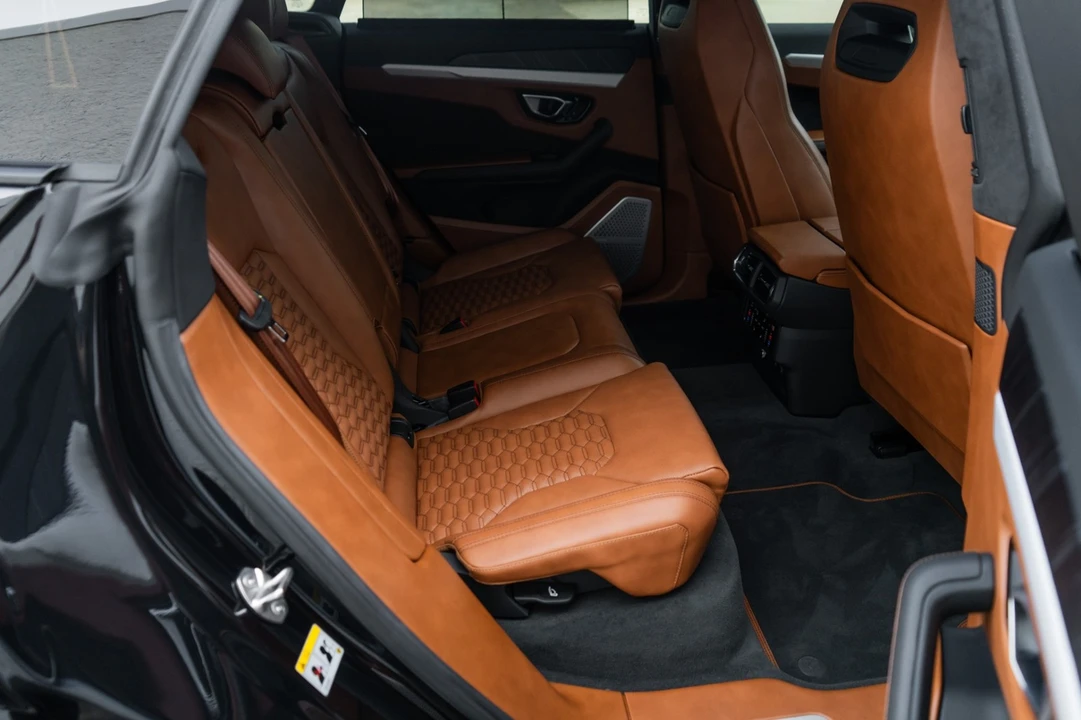 2022 Lamborghini Urus - Image 25 of 31