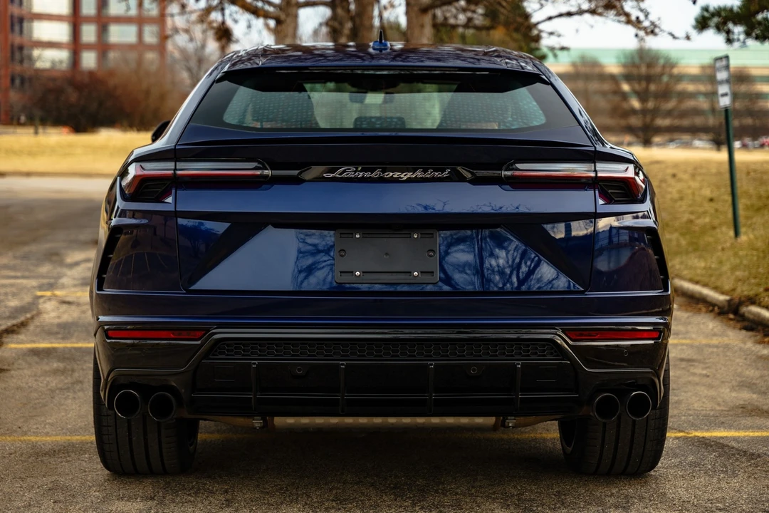 2022 Lamborghini Urus - Image 14 of 31