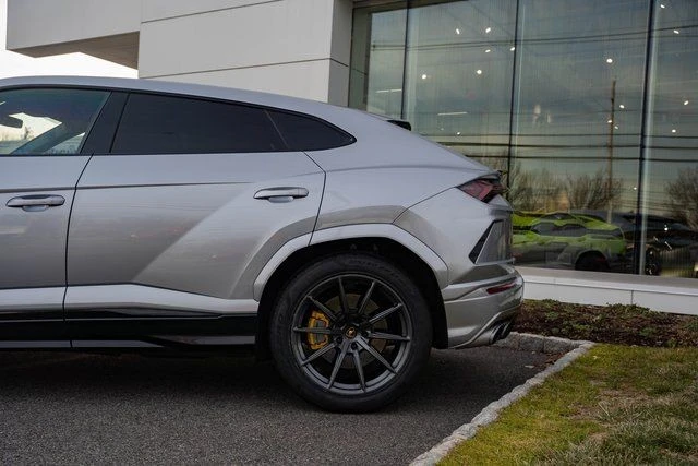 2022 Lamborghini Urus - Image 11 of 21