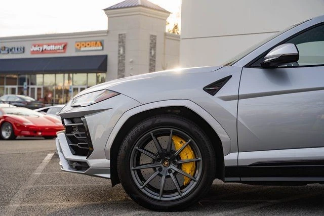 2022 Lamborghini Urus - Image 9 of 21