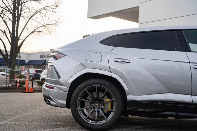2022 Lamborghini Urus - Image 20 of 21