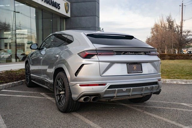 2022 Lamborghini Urus - Image 13 of 31