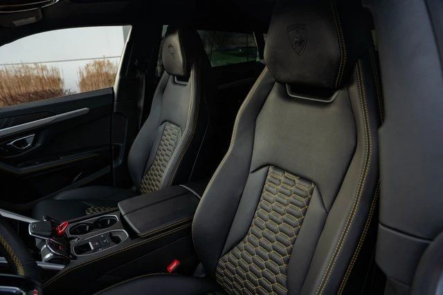 2022 Lamborghini Urus - Image 27 of 31