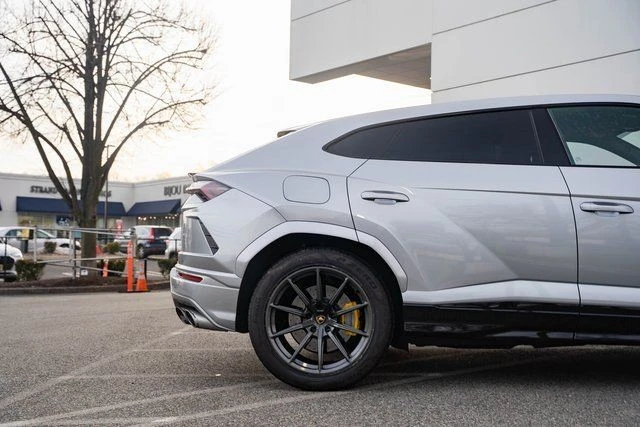 2022 Lamborghini Urus - Image 21 of 21