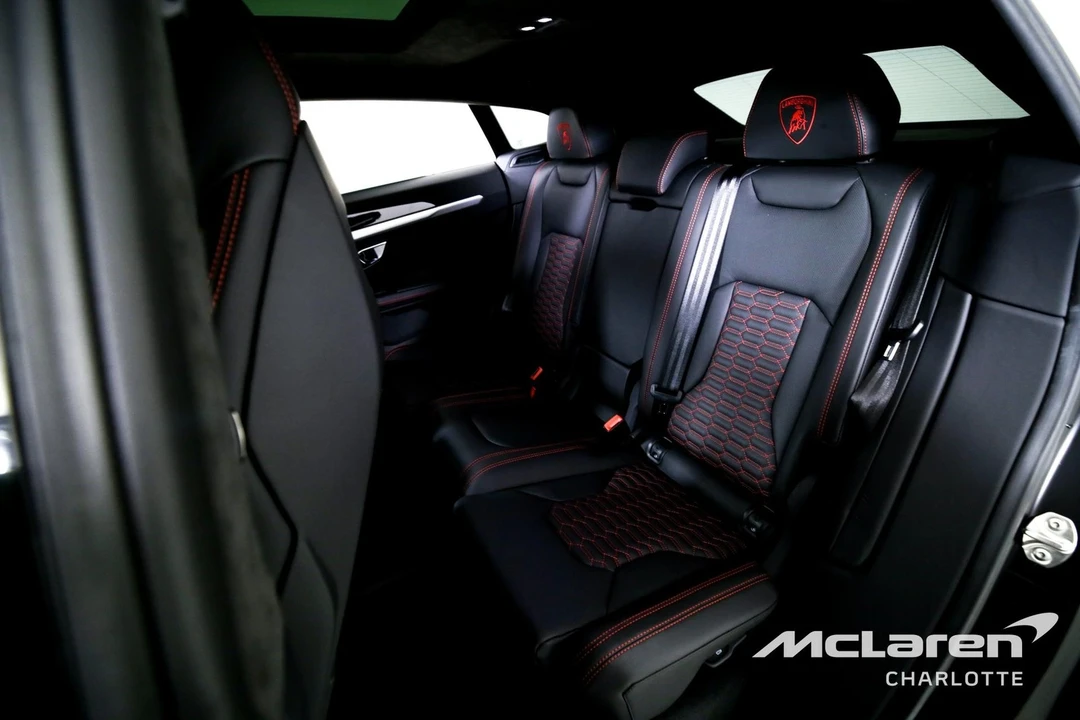 2022 Lamborghini Urus - Image 17 of 21