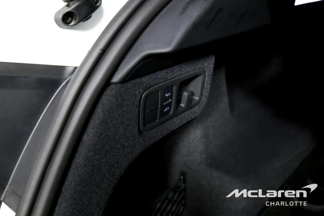 2022 Lamborghini Urus - Image 21 of 21