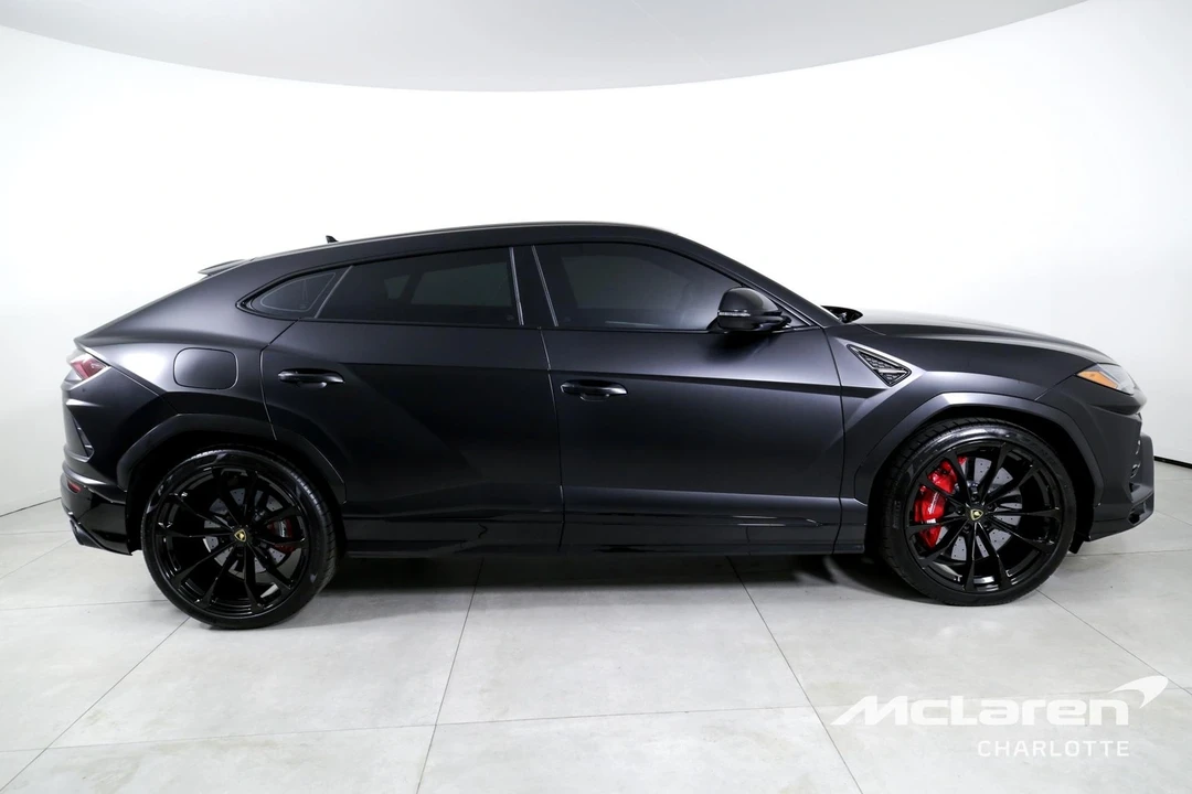 2022 Lamborghini Urus - Image 9 of 12