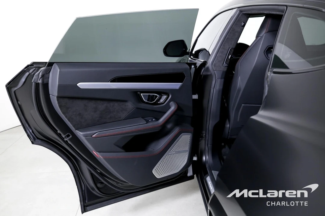 2022 Lamborghini Urus - Image 16 of 21