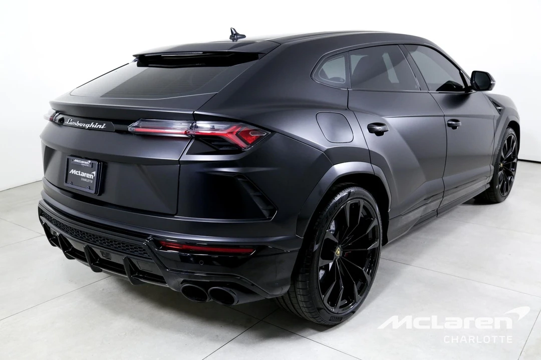 2022 Lamborghini Urus - Image 8 of 12