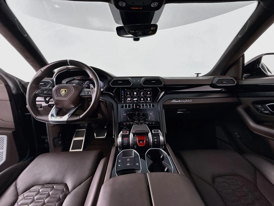 2022 Lamborghini Urus - Image 13 of 31