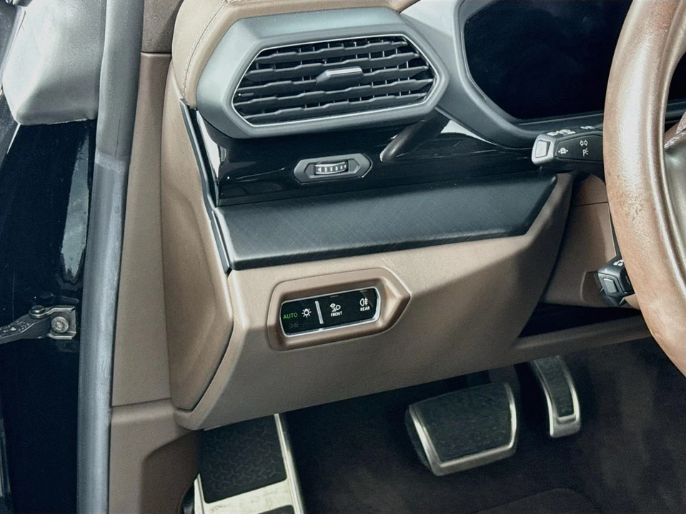 2022 Lamborghini Urus - Image 22 of 31