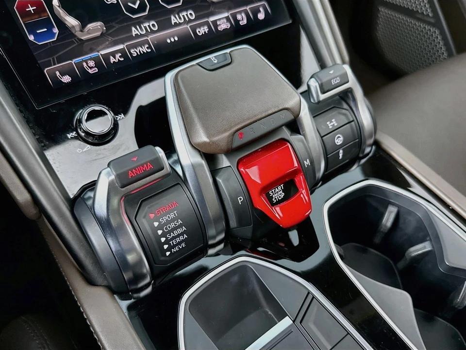2022 Lamborghini Urus - Image 31 of 31