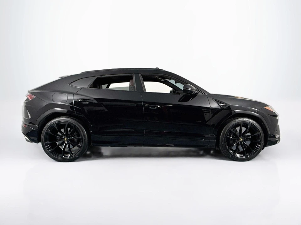 2022 Lamborghini Urus - Image 4 of 31