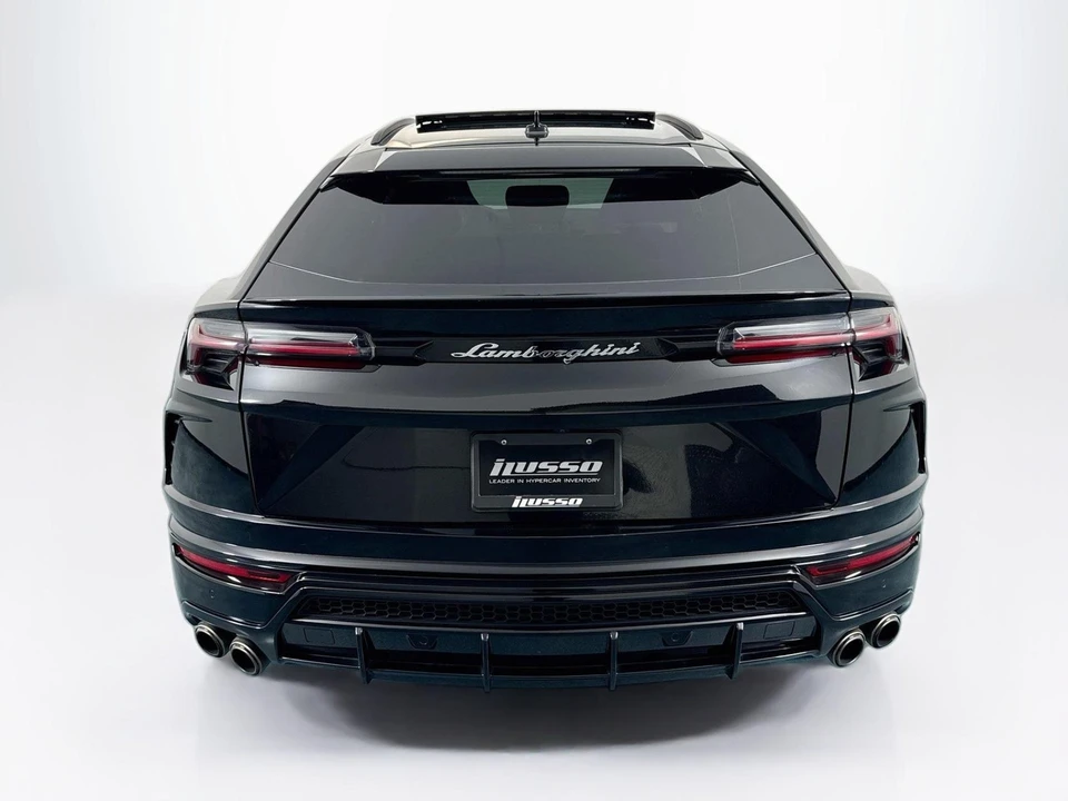 2022 Lamborghini Urus - Image 18 of 31