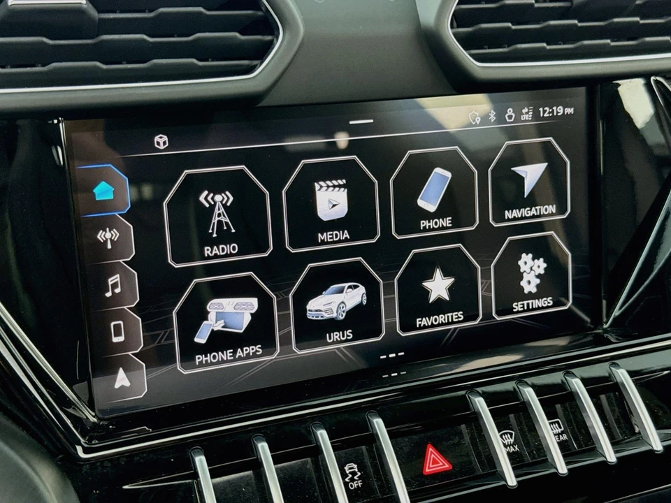 2022 Lamborghini Urus - Image 27 of 31