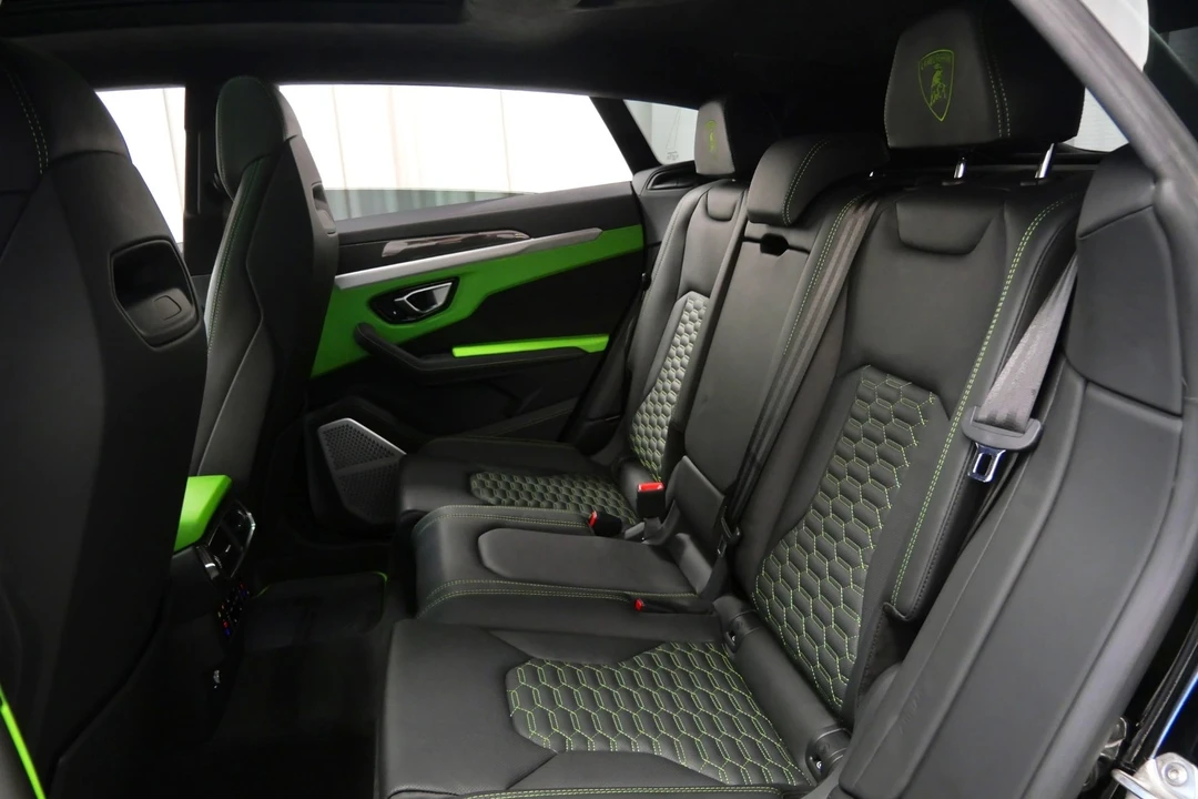 2022 Lamborghini Urus - Image 16 of 21