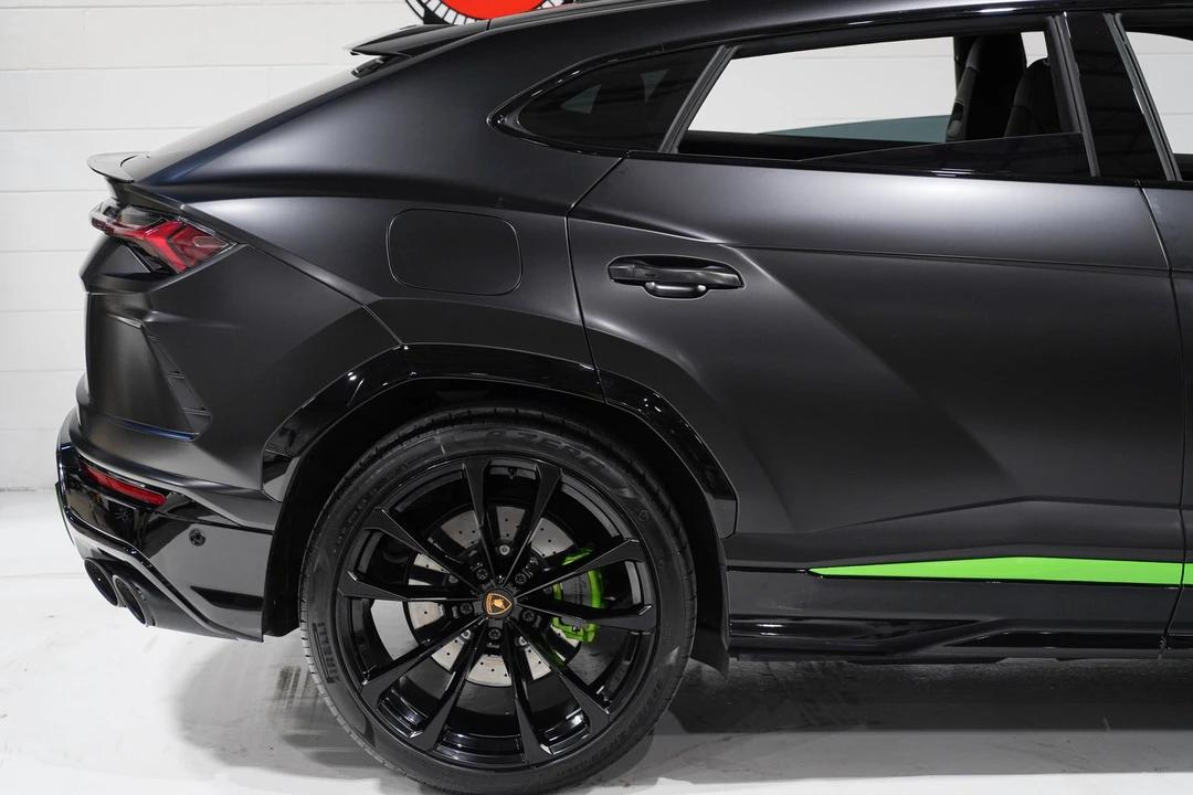 2022 Lamborghini Urus - Image 23 of 31
