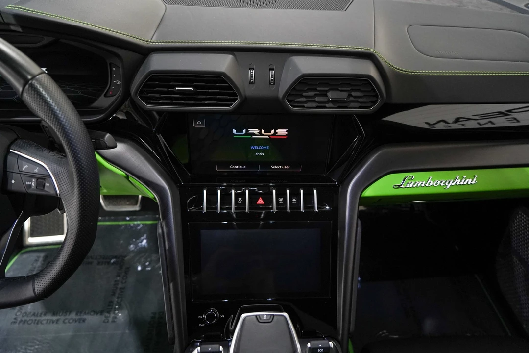 2022 Lamborghini Urus - Image 11 of 31