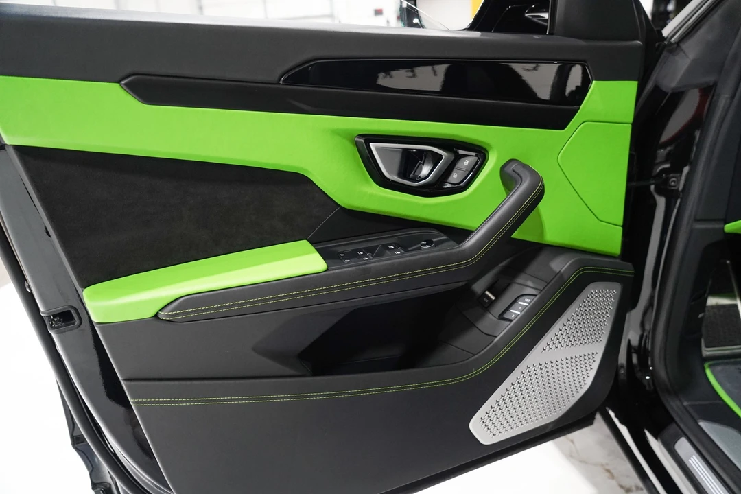 2022 Lamborghini Urus - Image 19 of 31