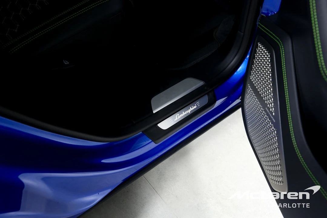2022 Lamborghini Urus - Image 25 of 31