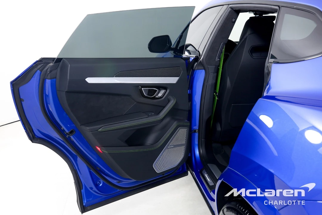 2022 Lamborghini Urus - Image 16 of 31
