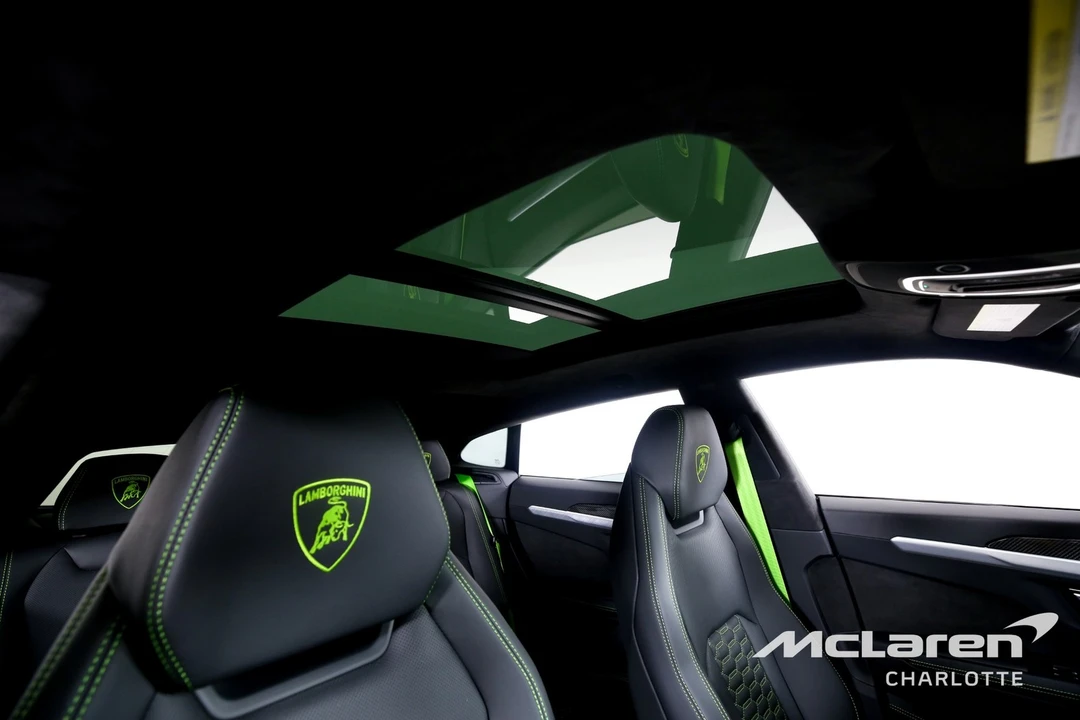 2022 Lamborghini Urus - Image 29 of 31