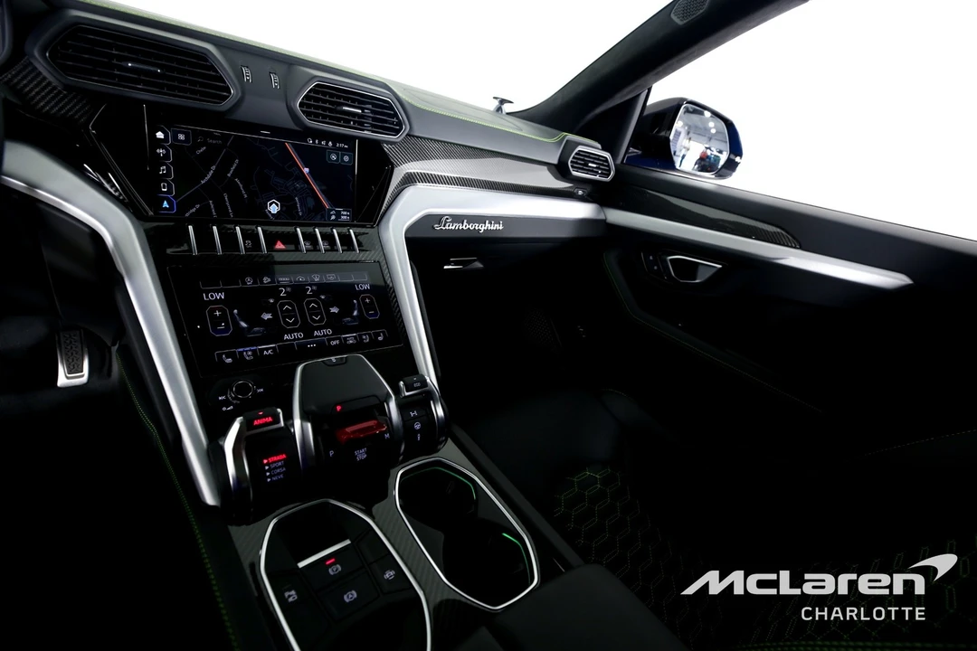 2022 Lamborghini Urus - Image 14 of 31
