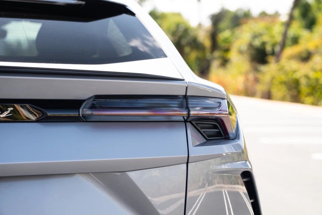 2022 Lamborghini Urus - Image 15 of 21