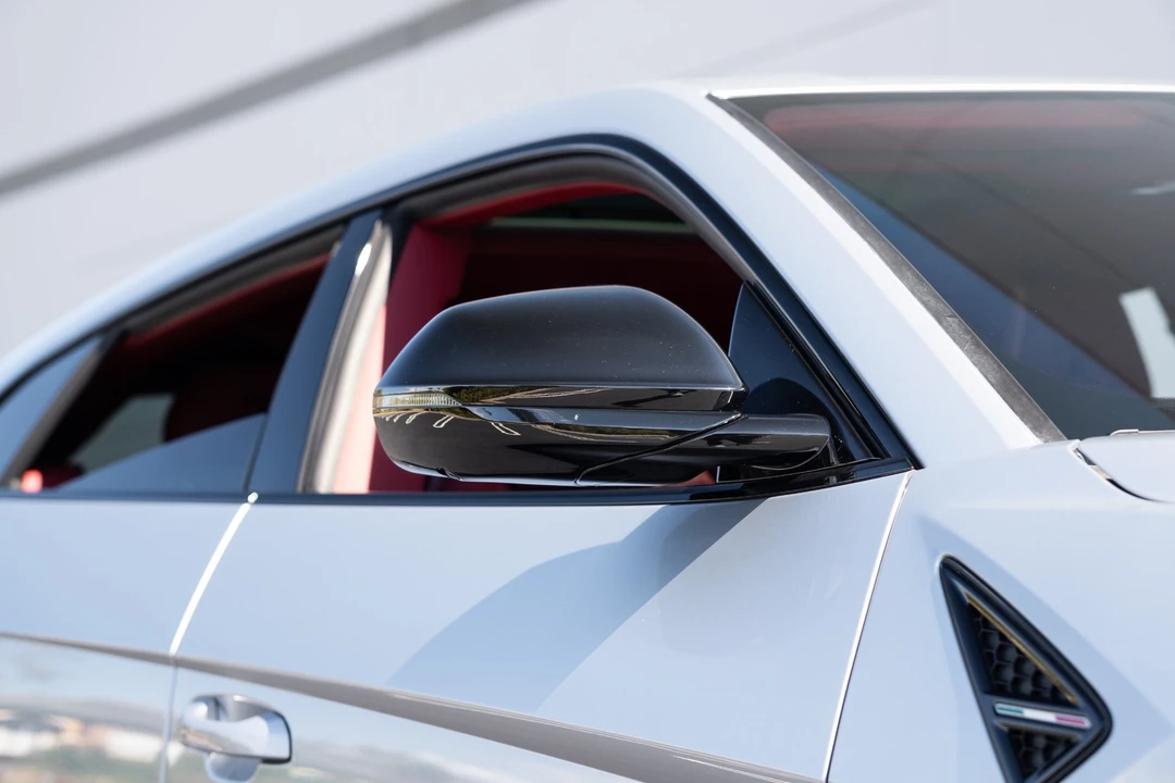 2022 Lamborghini Urus - Image 10 of 21