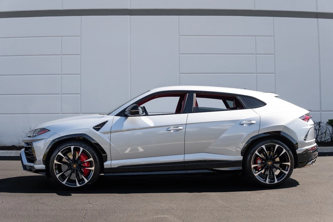 2022 Lamborghini Urus - Image 18 of 21