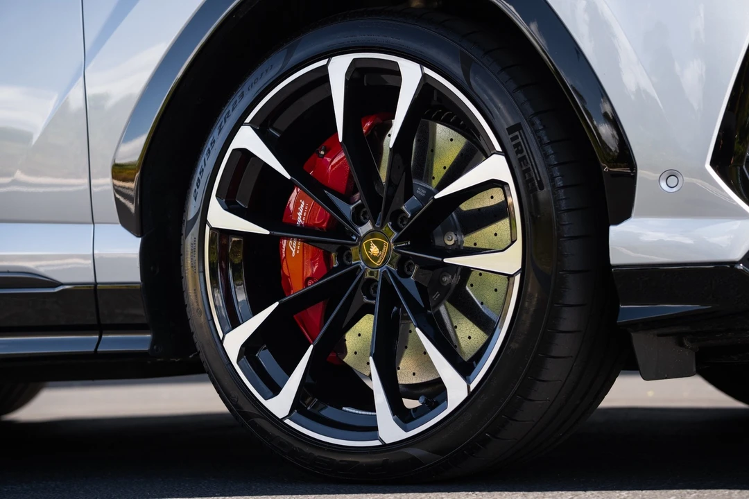 2022 Lamborghini Urus - Image 9 of 21