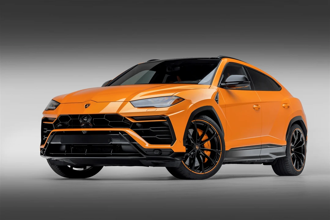 2022 Lamborghini Urus - Image 2 of 31