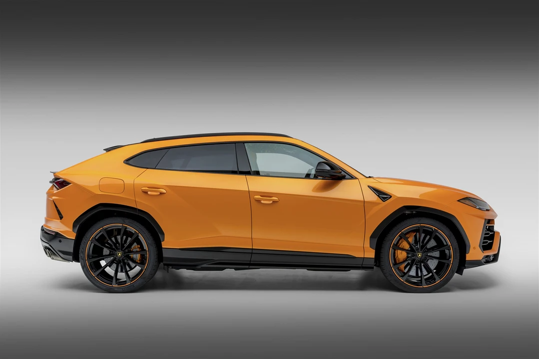 2022 Lamborghini Urus - Image 7 of 31