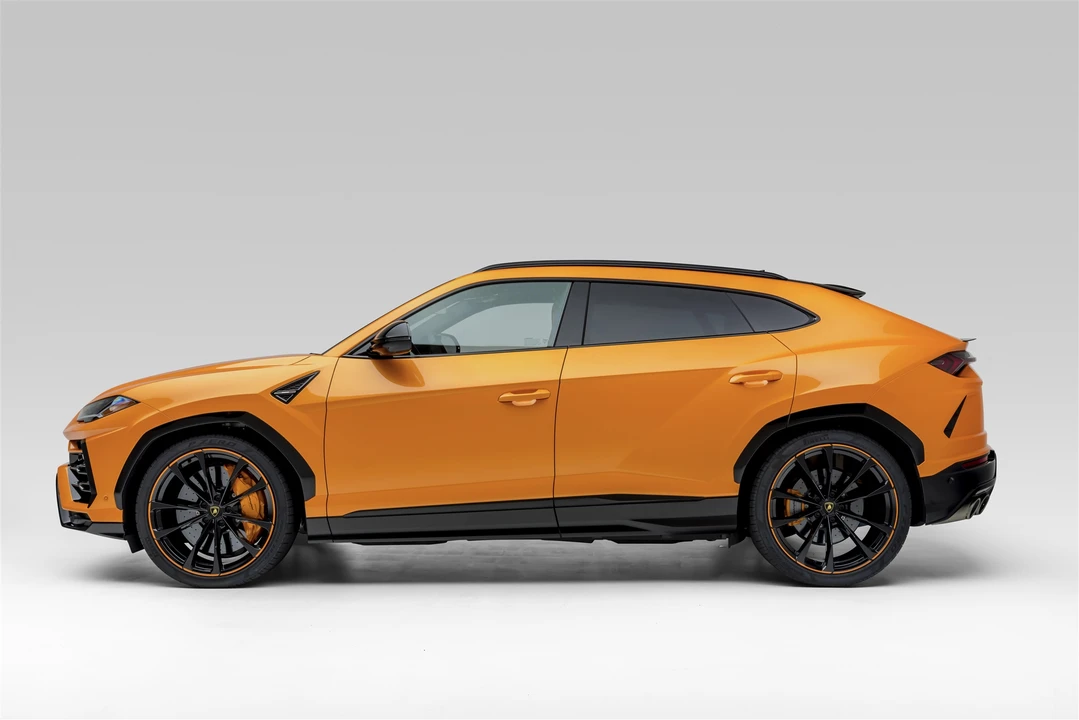 2022 Lamborghini Urus - Image 16 of 31