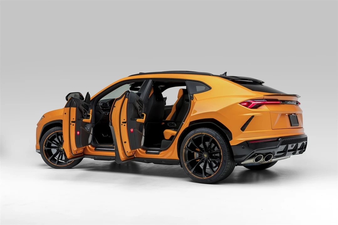 2022 Lamborghini Urus - Image 17 of 31