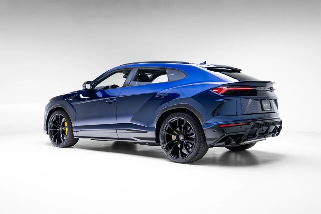 2022 Lamborghini Urus - Image 26 of 31