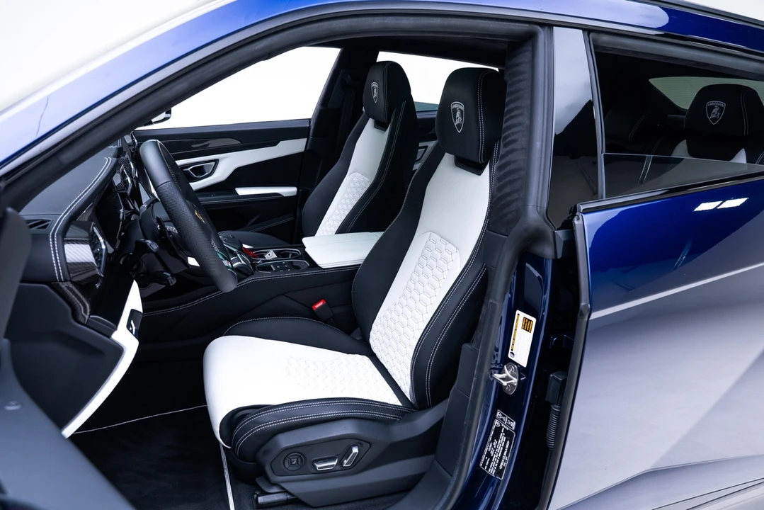 2022 Lamborghini Urus - Image 15 of 31