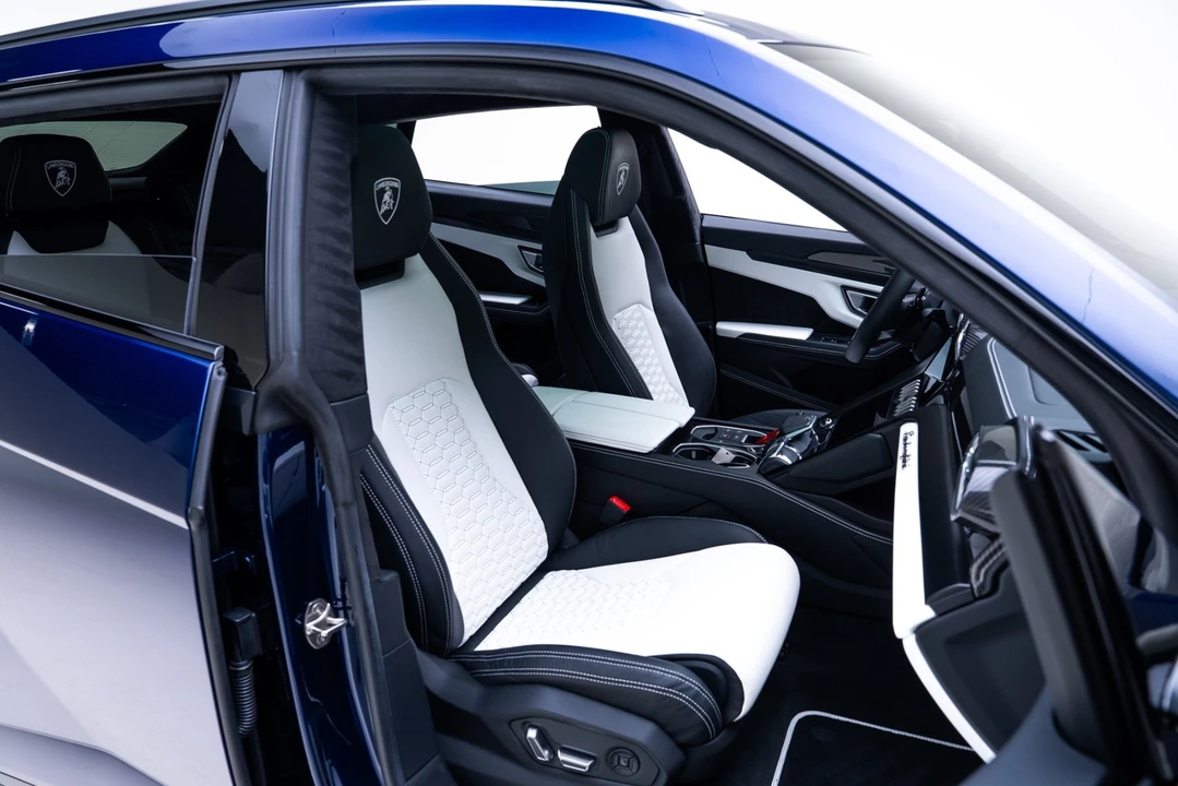 2022 Lamborghini Urus - Image 16 of 31