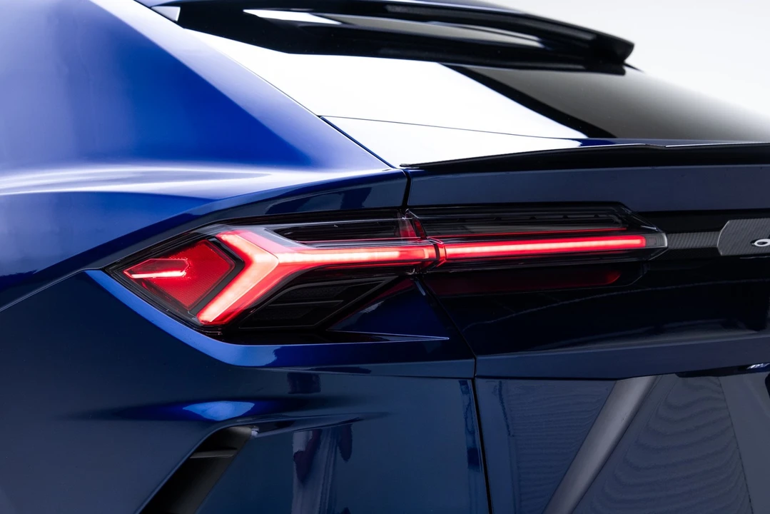2022 Lamborghini Urus - Image 28 of 31