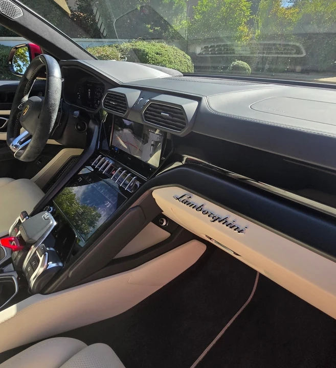 2022 Lamborghini Urus - Image 4 of 12