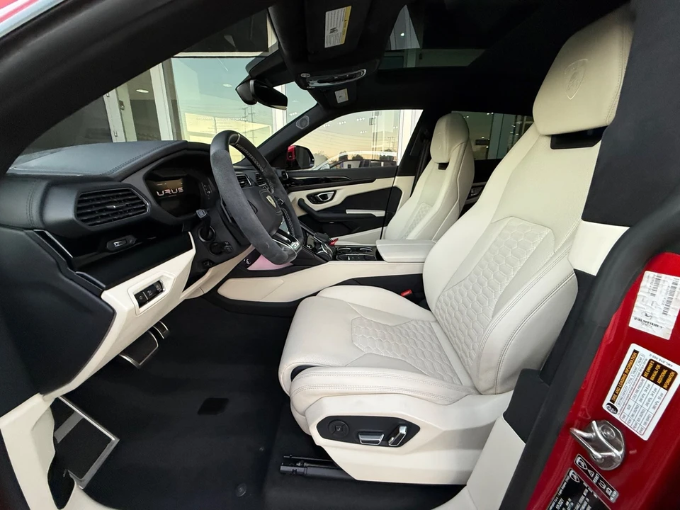 2022 Lamborghini Urus - Image 14 of 21