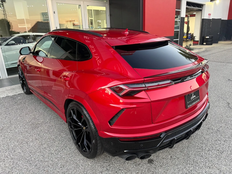 2022 Lamborghini Urus - Image 13 of 21