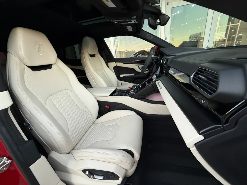 2022 Lamborghini Urus - Image 21 of 21