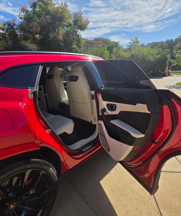 2022 Lamborghini Urus - Image 5 of 12